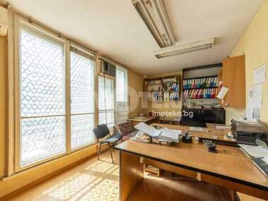 Verkauf - Büro in Elektron,  Warna