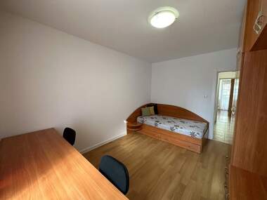 Închiriere - Apartament în Lazur,  Burgas