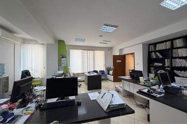 For rent - Building in Centar,  Targovishte