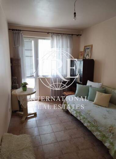 For sale - Apartment in Kolhozen pazar,  Varna