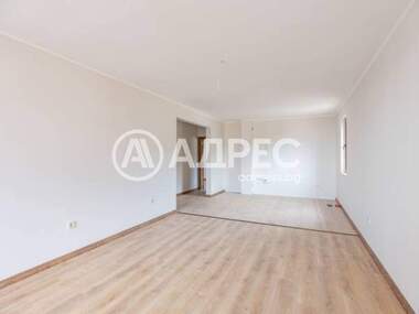 Vânzare - Apartament în Vinița,  Varna