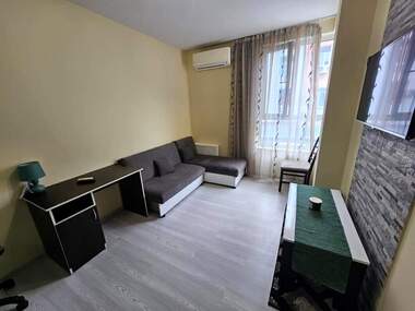 Închiriere - Apartament în Mladejki hălm,  Plovdiv