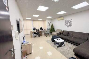 Kira - Ofis olarak Liatno kino Trakia,  Varna