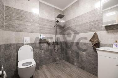 Vânzare - Apartament în Ostromila,  Plovdiv