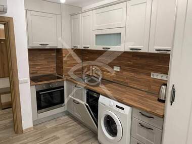 Închiriere - Apartament în Center,  Varna