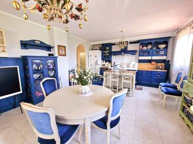 Vânzare - Apartament în Nesebăr,  Burgas