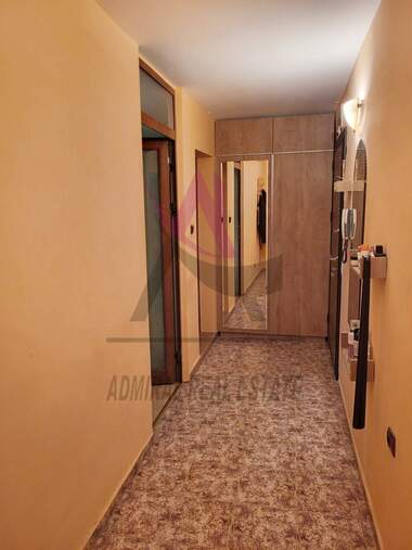For rent - Apartment in Kolhozen pazar,  Varna