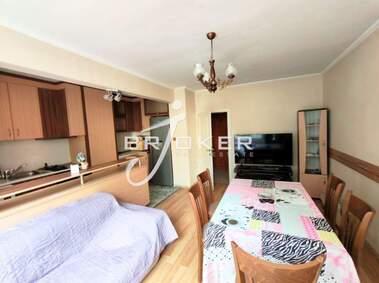 Închiriere - Apartament în Țentăr,  Kărdjali