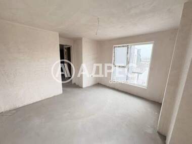 Vânzare - Apartament în Avtogara,  Varna