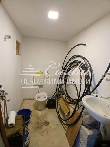 For sale - House in Pod manastira,  Shumen