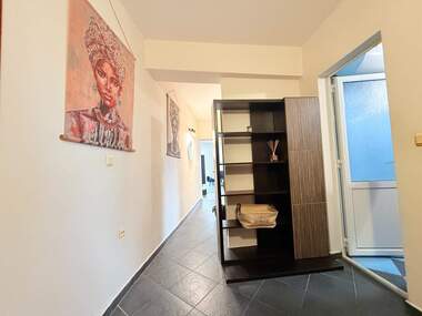 Închiriere - Apartament în Sarafovo,  Burgas
