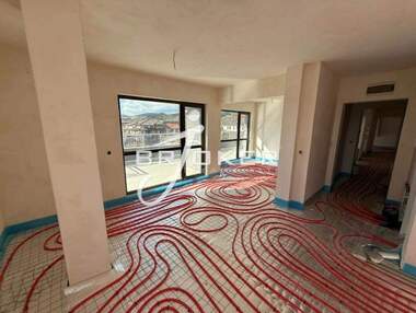 Vânzare - Apartament în Țentăr,  Kărdjali