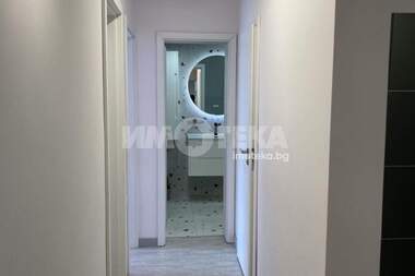 Închiriere - Apartament în Karpuzița,  Sofia