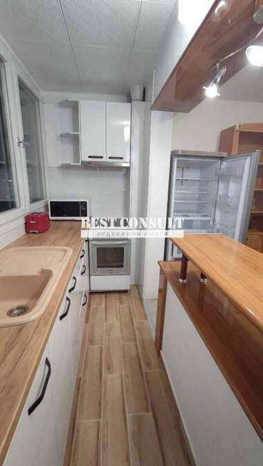 Închiriere - Apartament în Hășove,  Ruse
