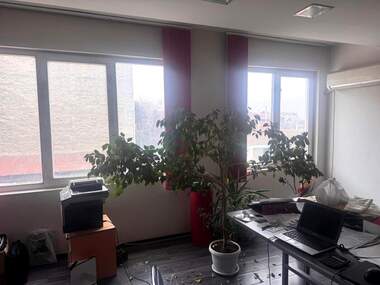 Închiriere - Spațiu industrial/Spațiu de depozitare/Depozit în Wider Center,  Ruse