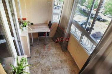 Închiriere - Apartament în Bazar Levski,  Varna