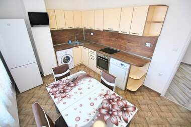 Miete - Wohnung in Zentar,  Burgas