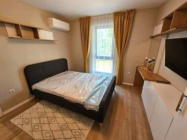 Miete - Wohnung in Mladejki halm,  Plowdiw