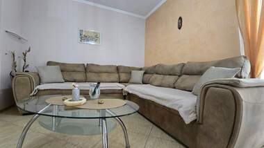 Miete - Wohnung in Izgrew,  Burgas