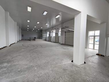 For rent - Warehouse/Storage Unit/Storage in Promishlena zona,  Targovishte