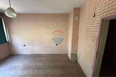 Продажба - Апартамент в Широк център,  Русе