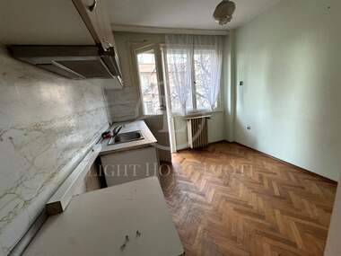 Продажба - Апартамент в Център,  Пловдив