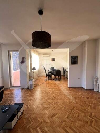 Miete - Wohnung in Mladejki halm,  Plowdiw