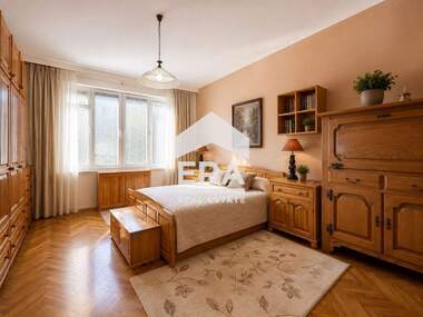 Închiriere - Apartament în Center,  Sofia