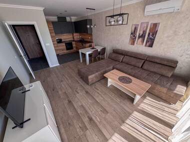 Închiriere - Apartament în Bratia Miladinovi,  Burgas