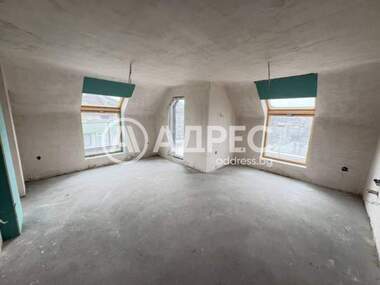 Vânzare - Apartament în Avtogara,  Varna