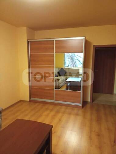 Închiriere - Apartament în VINS - Ceerven ploștiad,  Varna