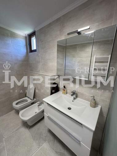 Închiriere - Apartament în Izgrev,  Varna