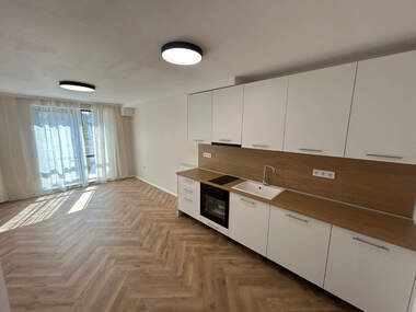 For sale - Apartment in Vazrajdane 2,  Varna