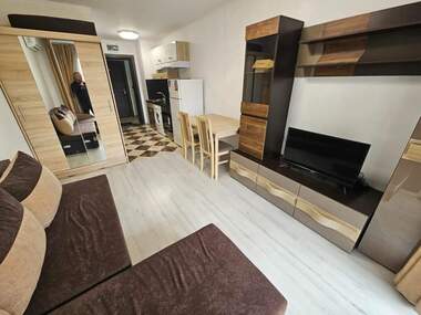 Închiriere - Apartament în Mladejki hălm,  Plovdiv