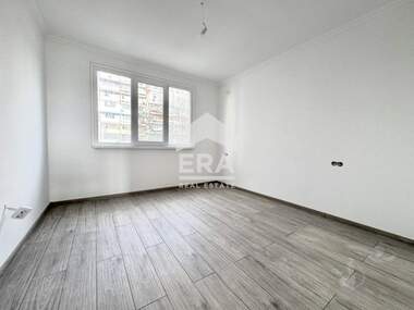 Vânzare - Apartament în Văzrajdane 3,  Varna