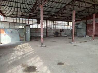 Închiriere - Spațiu industrial/Spațiu de depozitare/Depozit în Promișlena zona - Sever,  Dobrice