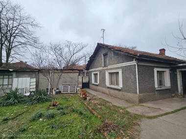Продажба - Къща в Пазара,  Русе