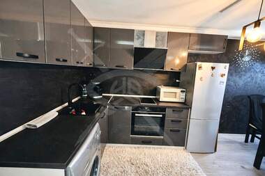 Închiriere - Apartament în Văzrajdane,  Burgas
