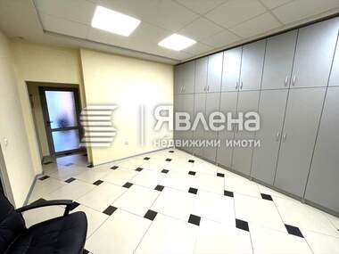 Наем - Офис в Изгрев,  Бургас
