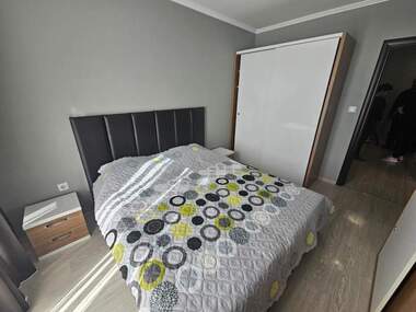Miete - Wohnung in Mladejki halm,  Plowdiw