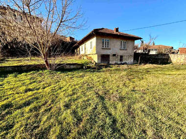 For sale - House in Bojichen,  Ruse