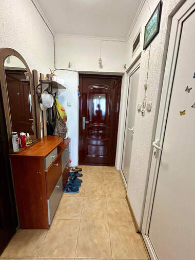 Продажба - Апартамент в Дружба 3,  Русе