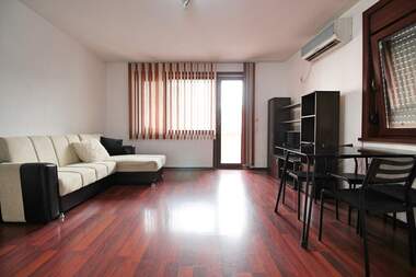 Închiriere - Apartament în Țentăr,  Burgas