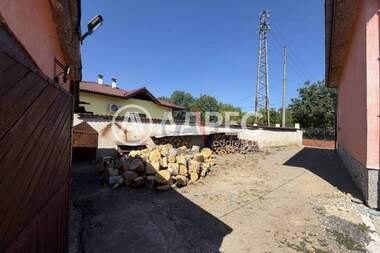 Продажа - Дом в Столник,  София Област