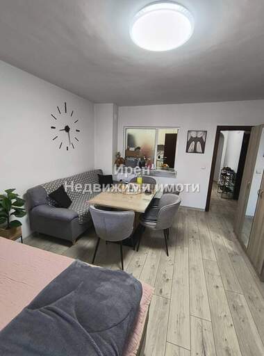 Verkauf - Wohnung in Zentar,  Iambol