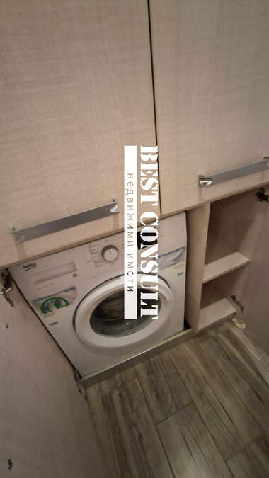 Miete - Wohnung in Rodina 1,  Ruse