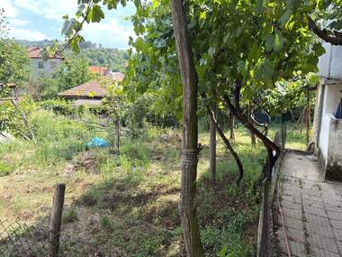 For sale - House in Brejani,  Blagoevgrad