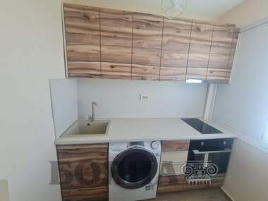 Închiriere - Apartament în Zdraveț Iztok,  Ruse