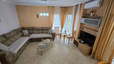 Miete - Wohnung in Izgrew,  Burgas