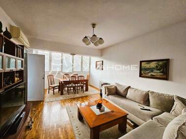 For sale - Apartment in Center,  Dobrich